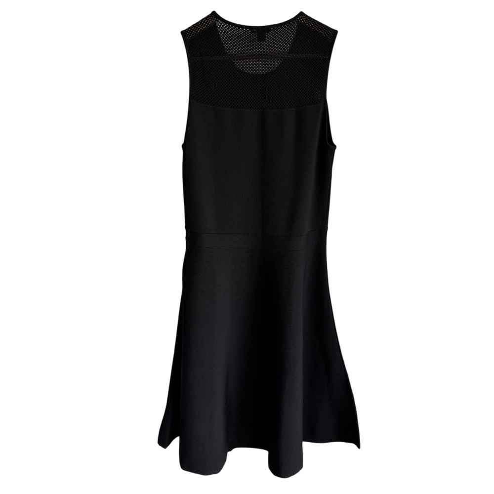 Ann Taylor Fit and Flare Cocktail Dress Sz M Black Fitted Stretch Sleeveless LBD - Picture 5 of 9
